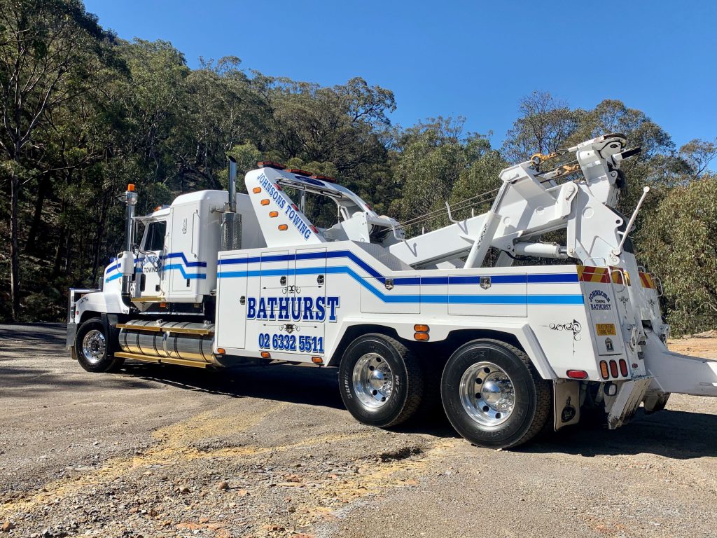 Johnson's Towing & Mechanical