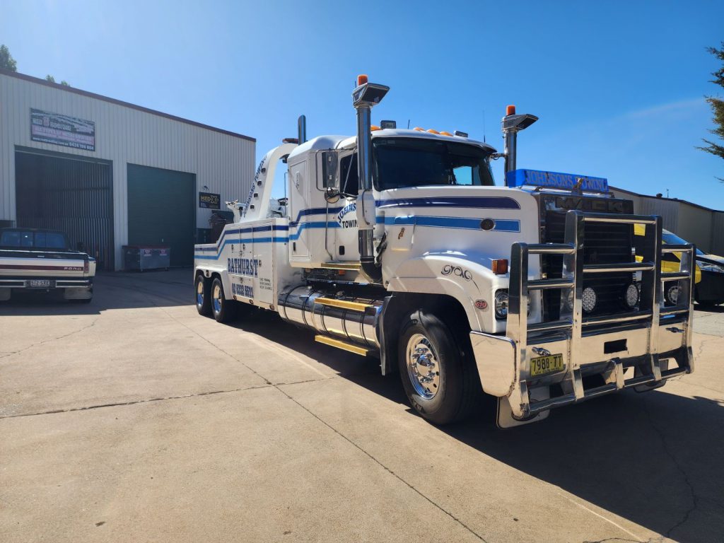 Johnson's Towing & Mechanical